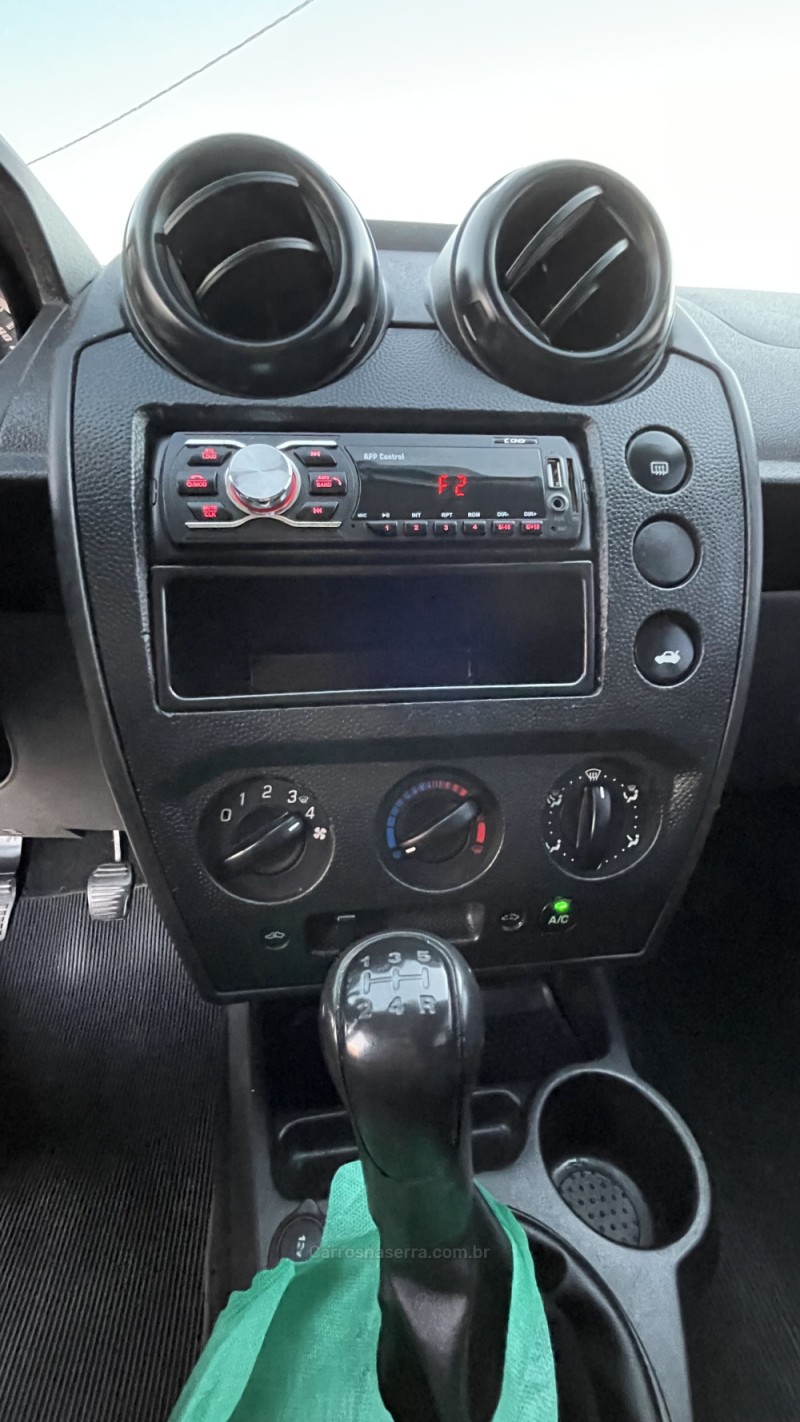 FIESTA 1.6 MPI 8V GASOLINA 4P MANUAL - 2012 - VILA FLORES