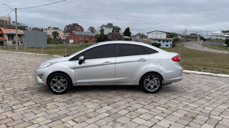 FIESTA 1.6 SE SEDAN 16V FLEX 4P MANUAL - 2012 - VILA FLORES