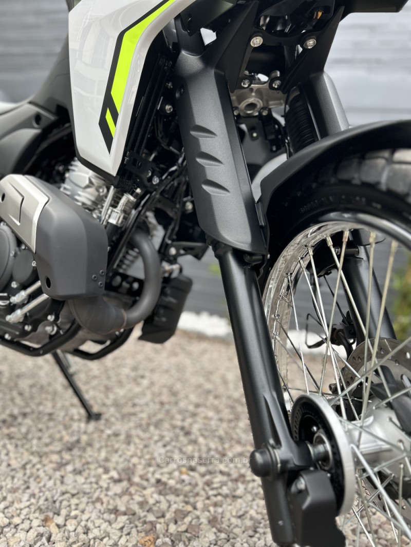 XTZ 250 LANDER - 2025 - CARAZINHO