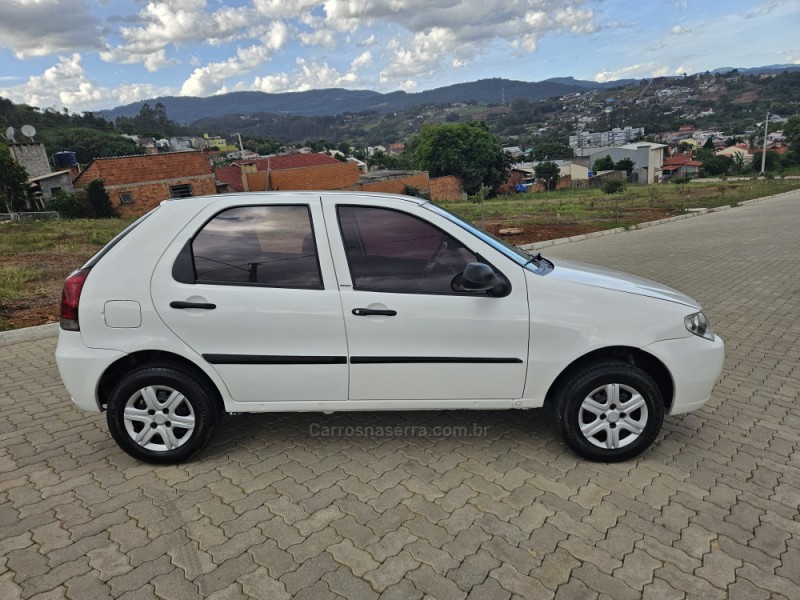 PALIO 1.0 MPI FIRE CELEBRATION ECONOMY 8V FLEX 4P MANUAL - 2011 - PICADA CAFé