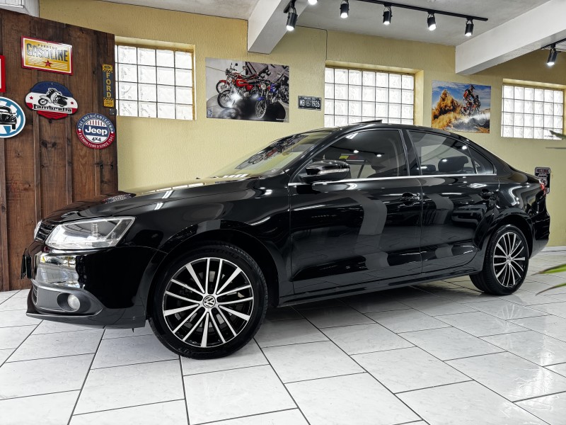 jetta 2.0 tsi highline 211cv gasolina 4p tiptronic 2013 caxias do sul