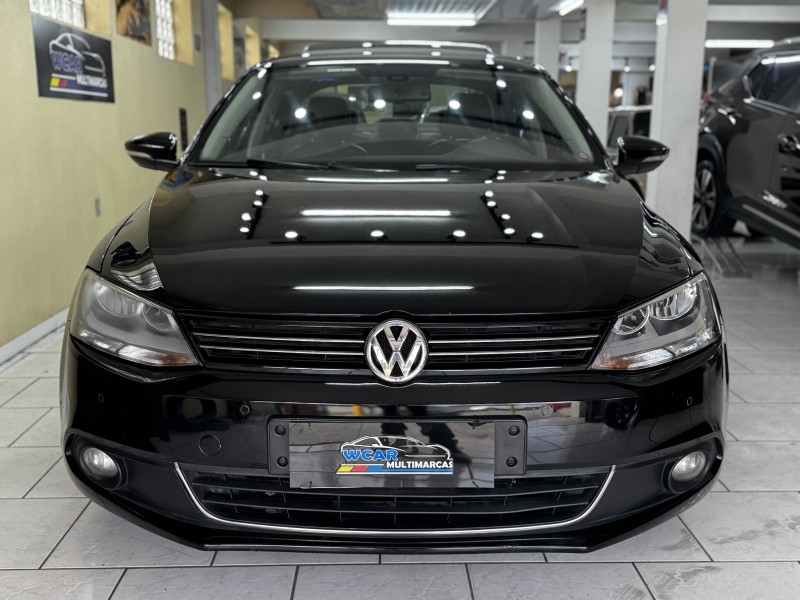 JETTA 2.0 TSI HIGHLINE 211CV GASOLINA 4P TIPTRONIC - 2013 - CAXIAS DO SUL