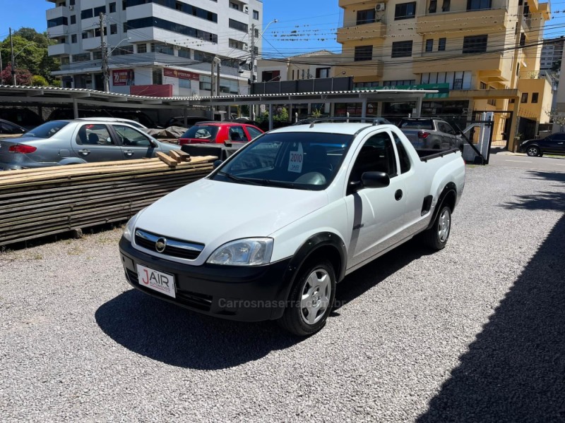 MONTANA 1.4 MPFI CONQUEST CS 8V FLEX 2P MANUAL - 2010 - GARIBALDI
