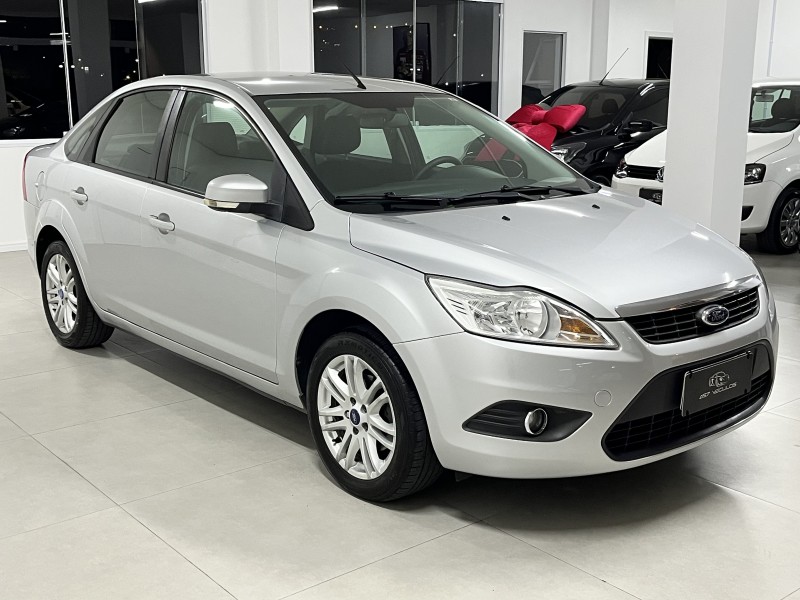 FOCUS 2.0 GLX SEDAN 16V GASOLINA 4P AUTOMÁTICO - 2013 - BENTO GONçALVES