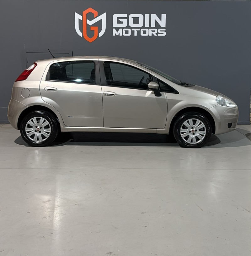 PUNTO 1.4 ATTRACTIVE 8V FLEX 4P MANUAL - 2011 - BENTO GONçALVES