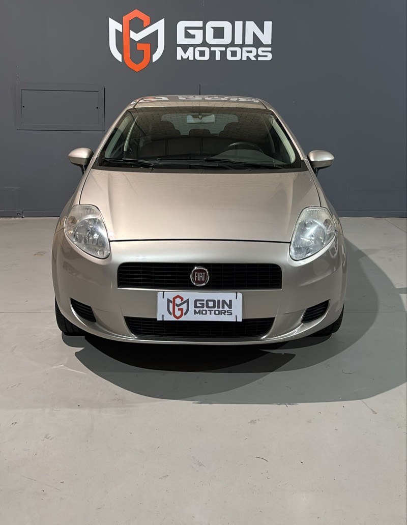 PUNTO 1.4 ATTRACTIVE 8V FLEX 4P MANUAL - 2011 - BENTO GONçALVES
