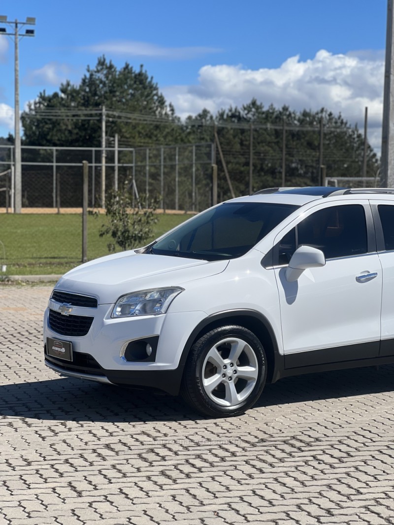 TRACKER 1.8 MPFI LTZ 4X2 16V FLEX 4P AUTOMÁTICO - 2015 - ANTôNIO PRADO