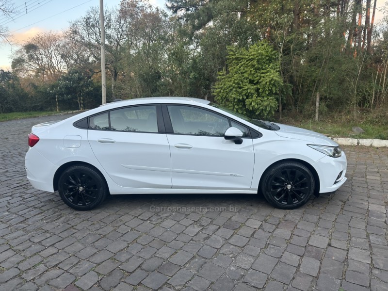 CRUZE 1.4 TURBO LT 16V FLEX 4P AUTOMÁTICO - 2017 - NOVA PRATA