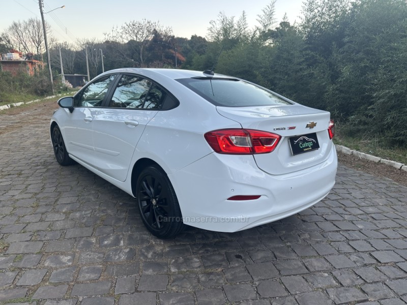 CRUZE 1.4 TURBO LT 16V FLEX 4P AUTOMÁTICO - 2017 - NOVA PRATA