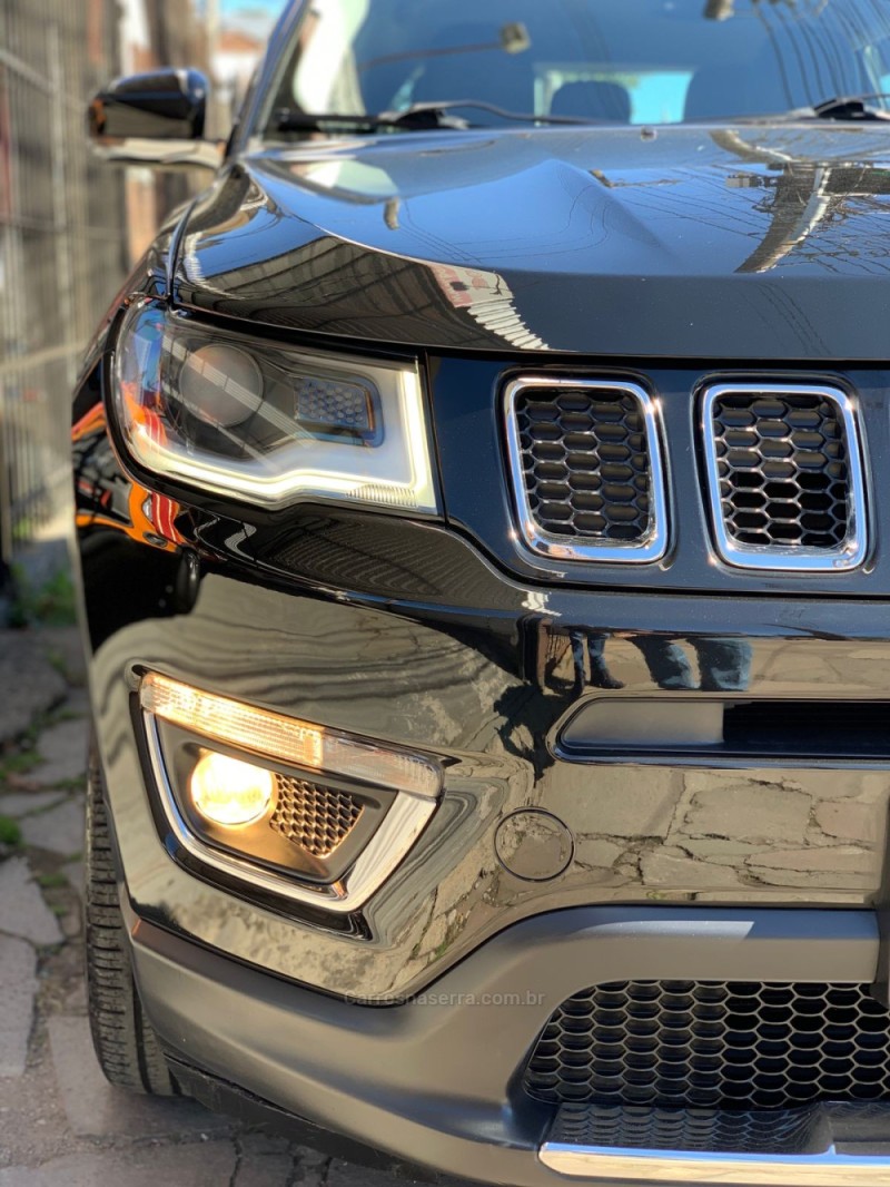 COMPASS 2.0 16V FLEX LIMITED AUTOMÁTICO - 2017 - CAXIAS DO SUL
