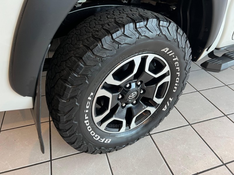 HILUX 2.8 4X4 CD 8V DIESEL 4P MANUAL - 2019 - CAXIAS DO SUL