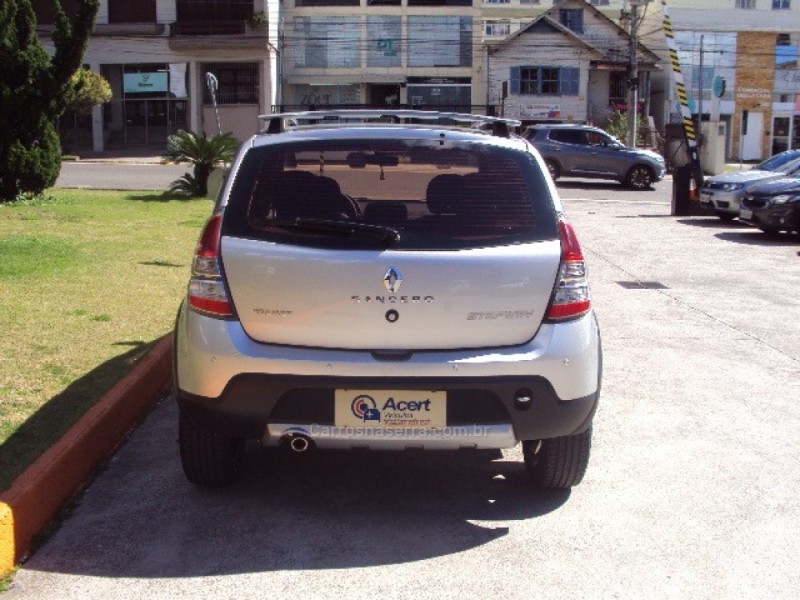 SANDERO 1.6 STEPWAY 8V FLEX 4P MANUAL - 2013 - CAXIAS DO SUL