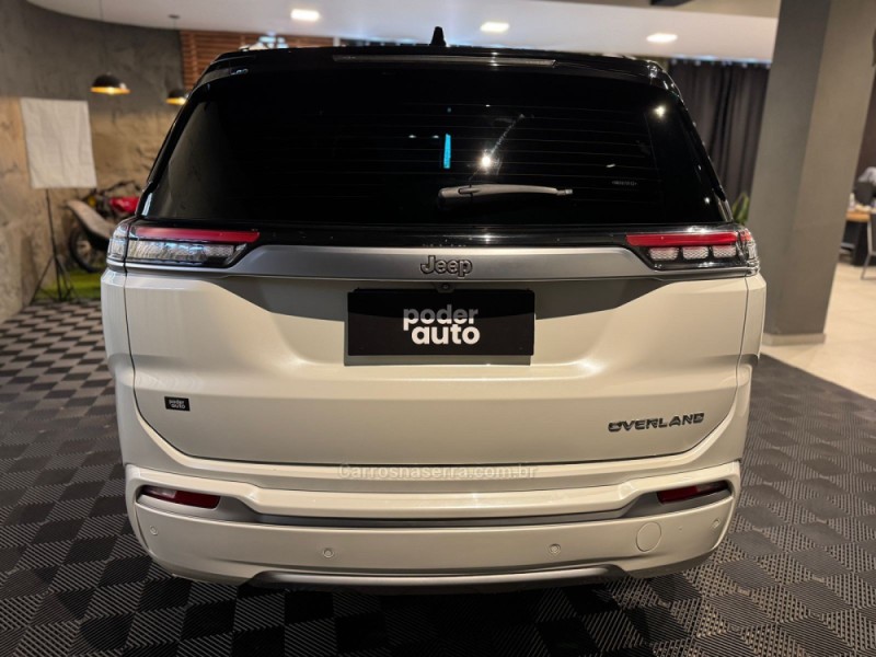 COMMANDER 1.3 OVERLAND T270 16V 4X2 TURBO FLEX 4P AUTOMÁTICO - 2022 - FARROUPILHA