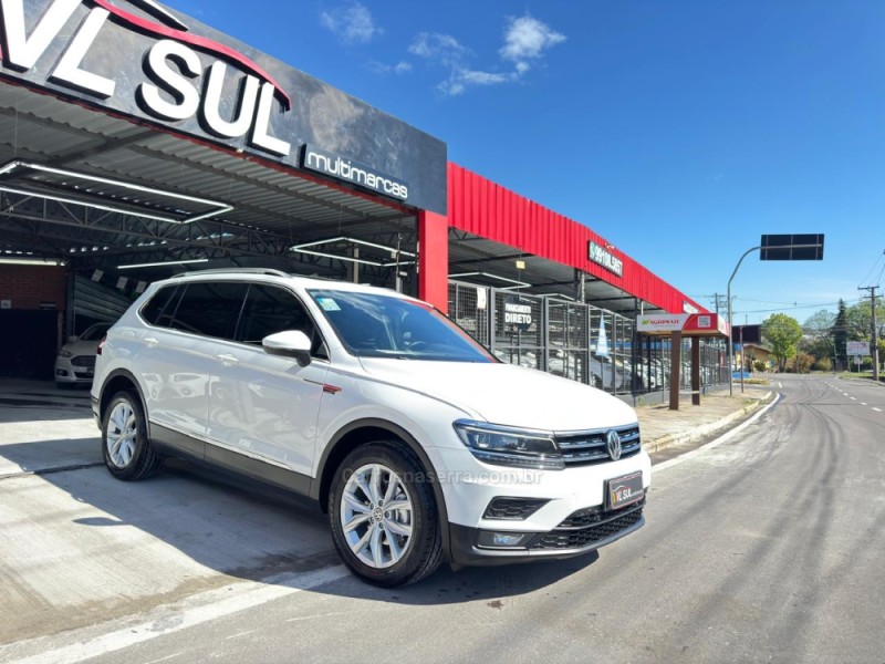 TIGUAN 1.4 ALLSPACE COMFORT 250 TSI FLEX 4P - 2018 - CAXIAS DO SUL