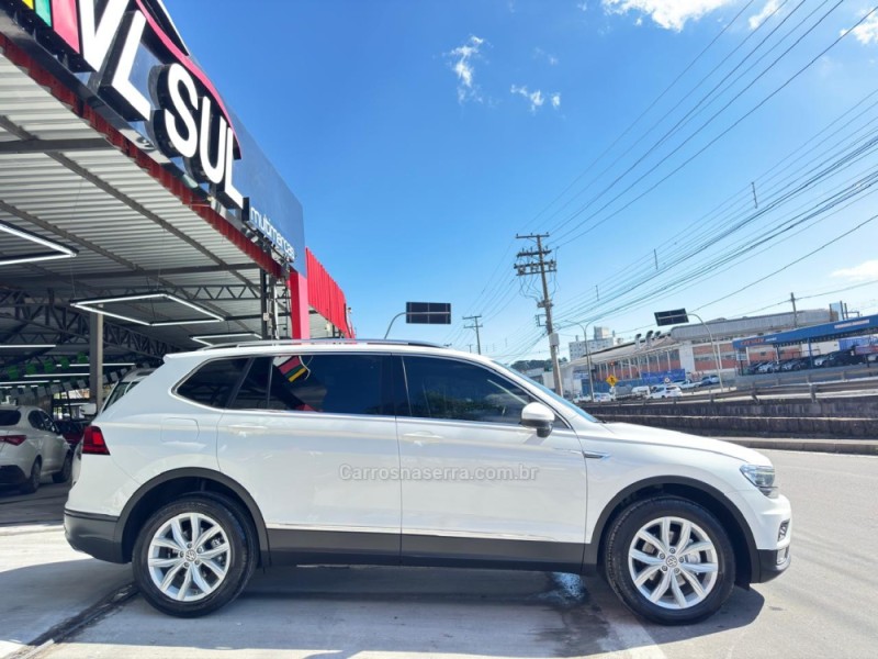 TIGUAN 1.4 ALLSPACE COMFORT 250 TSI FLEX 4P - 2018 - CAXIAS DO SUL