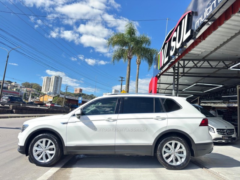 TIGUAN 1.4 ALLSPACE COMFORT 250 TSI FLEX 4P - 2018 - CAXIAS DO SUL
