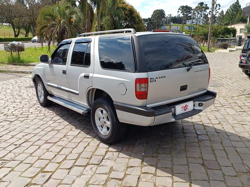 BLAZER 2.4 MPFI ADVANTAGE 4X2 8V GASOLINA 4P MANUAL - 2005 - FLORES DA CUNHA