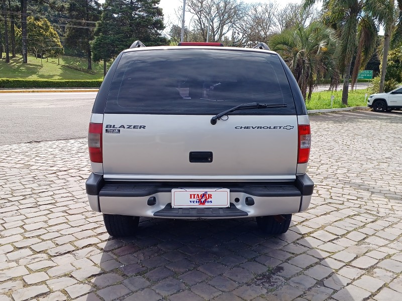 BLAZER 2.4 MPFI ADVANTAGE 4X2 8V GASOLINA 4P MANUAL - 2005 - FLORES DA CUNHA