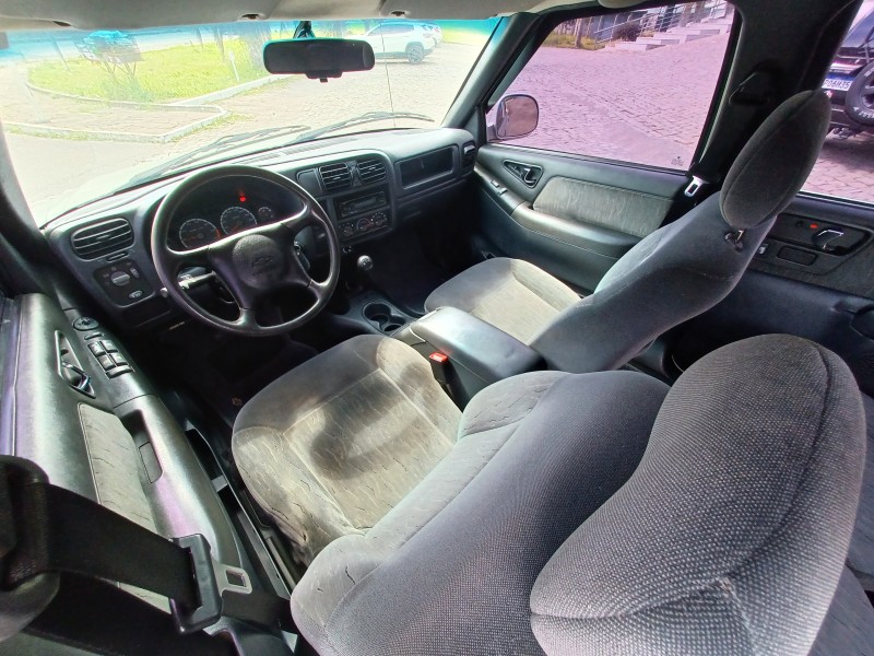 BLAZER 2.4 MPFI ADVANTAGE 4X2 8V GASOLINA 4P MANUAL - 2005 - FLORES DA CUNHA