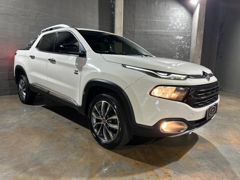 TORO 2.0 16V TURBO DIESEL VOLCANO 4WD AUTOMÁTICO - 2019 - CAXIAS DO SUL