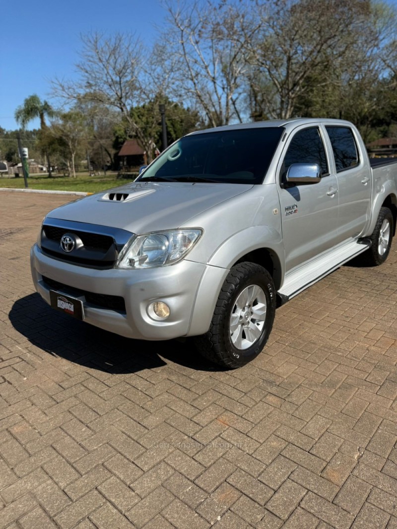 HILUX 2.8 SRV 4X4 CD 16V DIESEL 4P AUTOMÁTICO - 2010 - BROCHIER