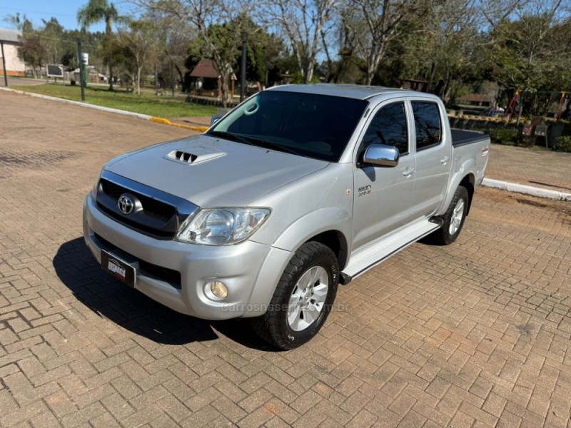 hilux 2.8 srv 4x4 cd 16v diesel 4p automatico 2010 brochier