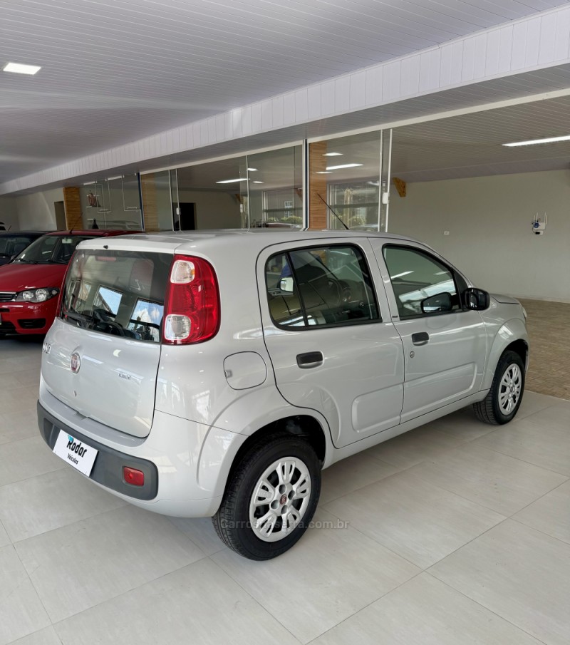 UNO 1.0 EVO VIVACE 8V FLEX 4P MANUAL - 2014 - VILA FLORES