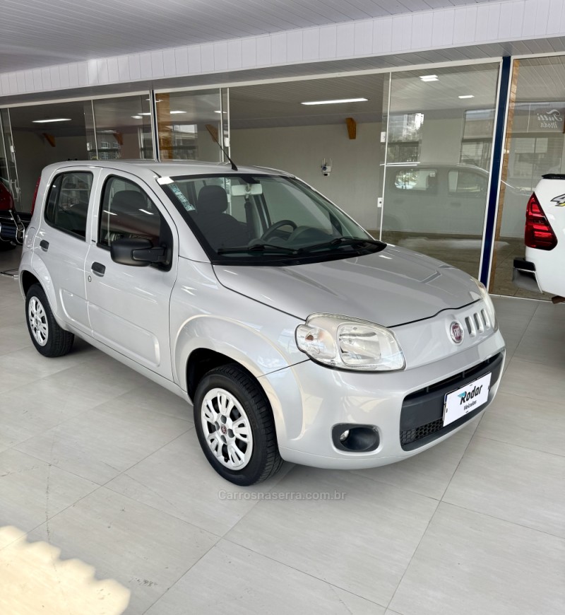 UNO 1.0 EVO VIVACE 8V FLEX 4P MANUAL - 2014 - VILA FLORES
