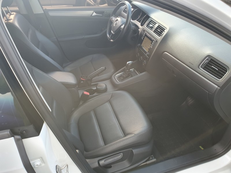 JETTA 1.4 16V TSI COMFORTLINE FLEX 4P TIPTRONIC - 2017 - CAXIAS DO SUL
