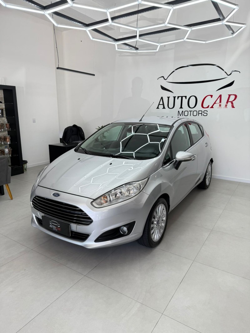 FIESTA 1.6 TITANIUM HATCH 16V FLEX 4P AUTOMÁTICO - 2015 - CAXIAS DO SUL