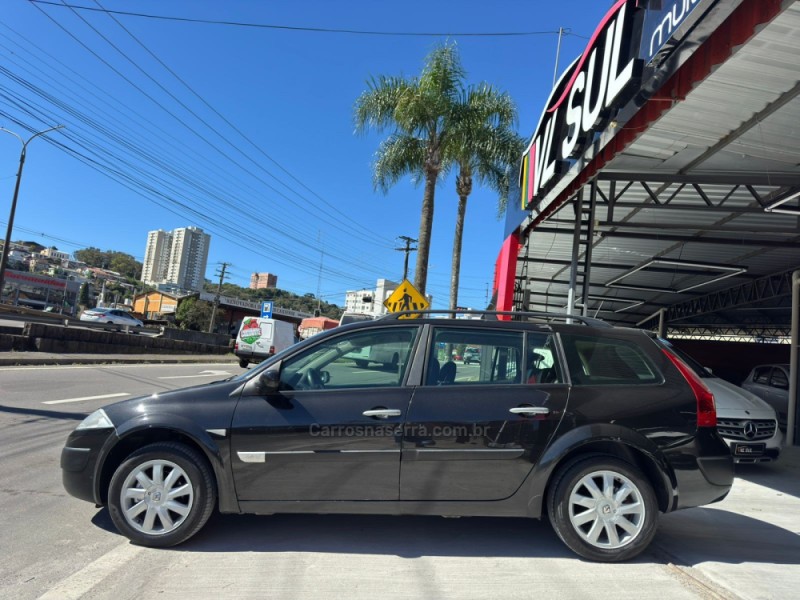 MÉGANE 1.6 DYNAMIQUE GRAND TOUR 16V FLEX 4P MANUAL - 2011 - CAXIAS DO SUL