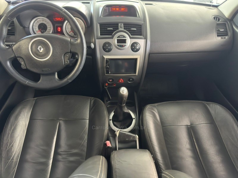 MÉGANE 1.6 DYNAMIQUE GRAND TOUR 16V FLEX 4P MANUAL - 2011 - CAXIAS DO SUL