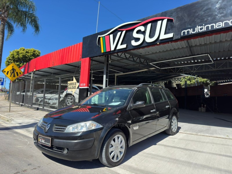 MÉGANE 1.6 DYNAMIQUE GRAND TOUR 16V FLEX 4P MANUAL - 2011 - CAXIAS DO SUL