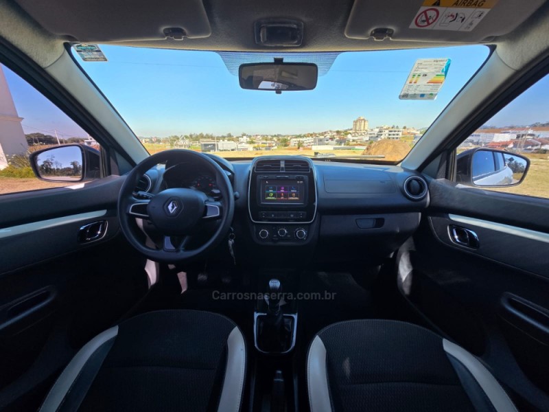 KWID 1.0 12V SCE FLEX INTENSE MANUAL - 2018 - LAJEADO