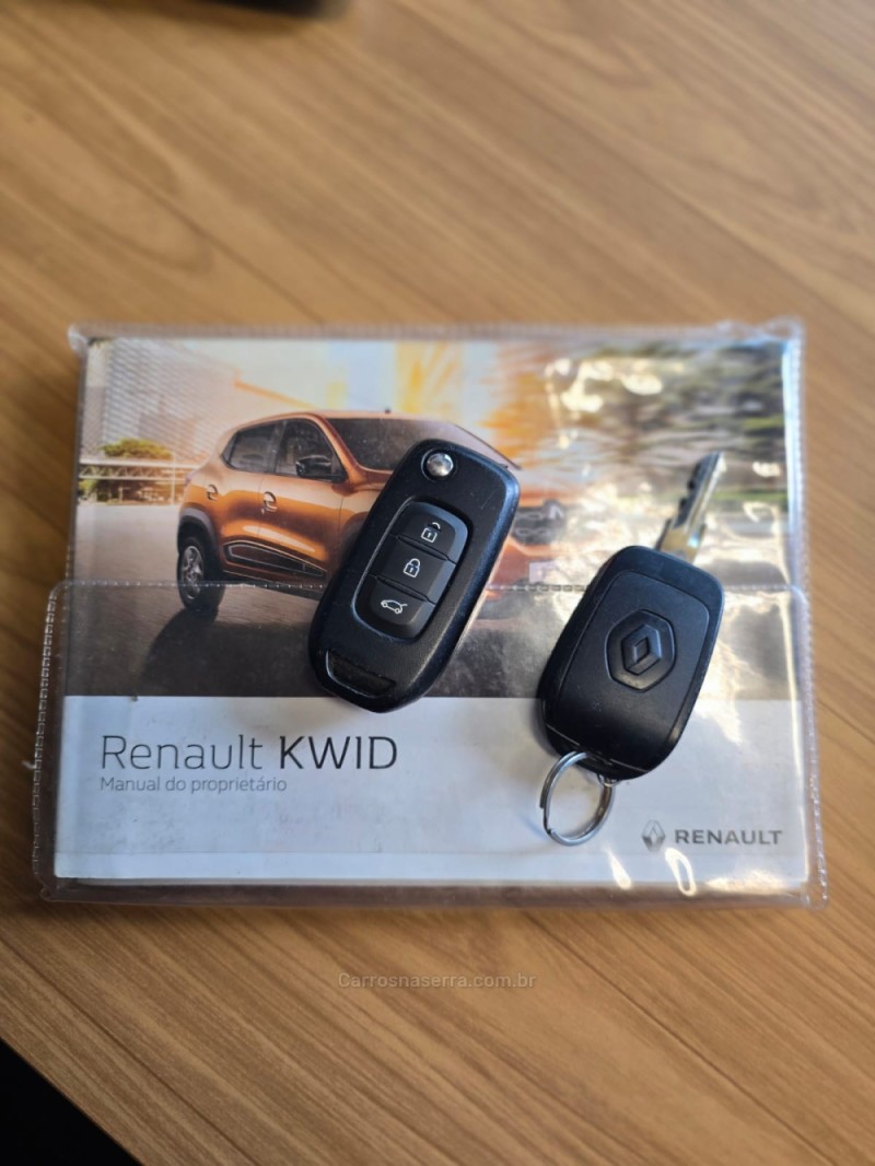 KWID 1.0 12V SCE FLEX INTENSE MANUAL - 2018 - LAJEADO