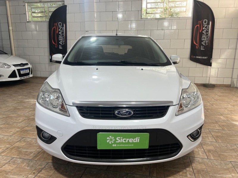 FOCUS 1.6 GLX 16V FLEX 4P MANUAL - 2013 - BENTO GONçALVES