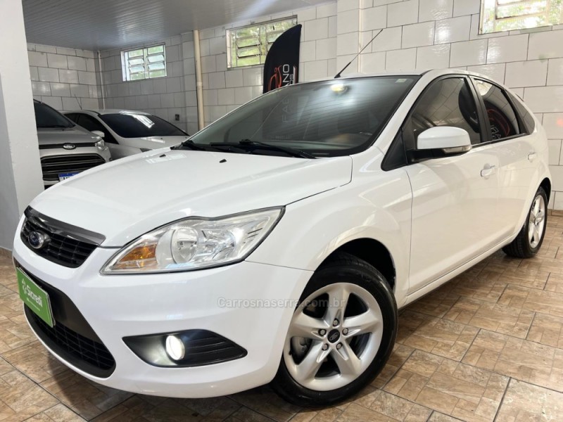 FOCUS 1.6 GLX 16V FLEX 4P MANUAL - 2013 - BENTO GONçALVES