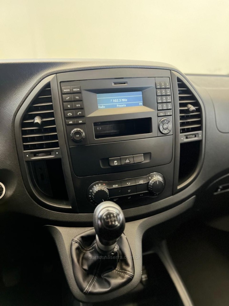 VITO 2.0 16V CGI FLEX TOURER 119 LUXO 7+1 MANUAL - 2016 - NOVO HAMBURGO