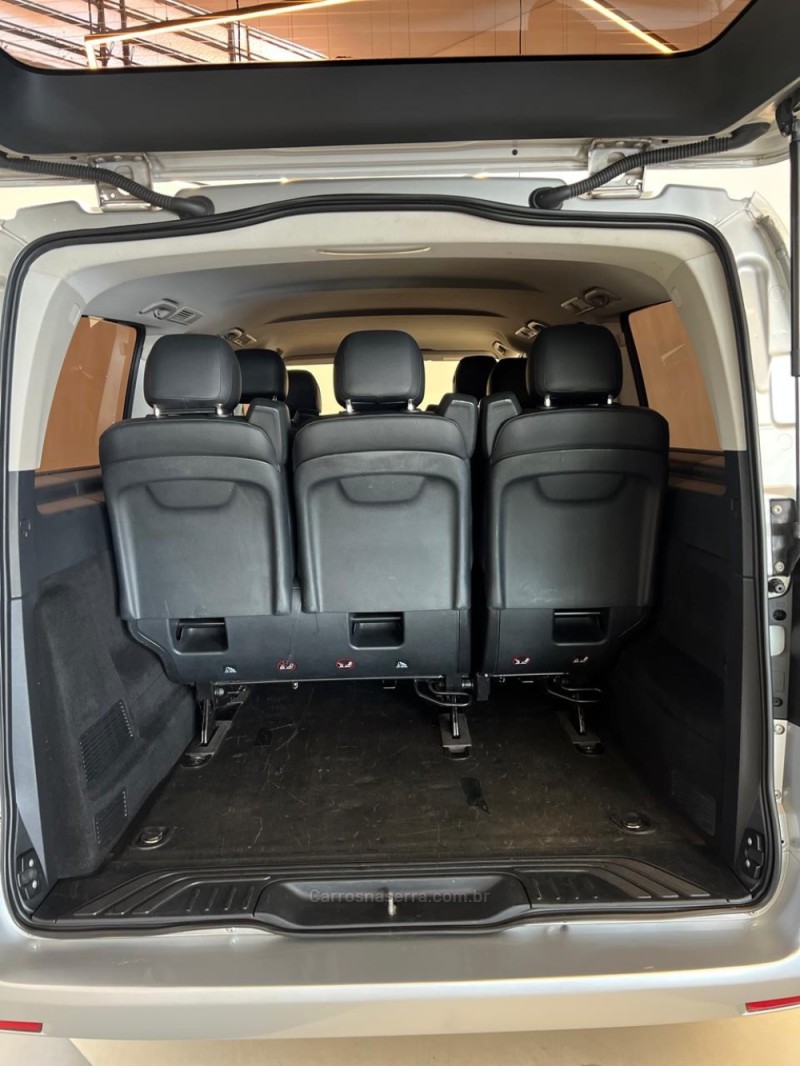 VITO 2.0 16V CGI FLEX TOURER 119 LUXO 7+1 MANUAL - 2016 - NOVO HAMBURGO