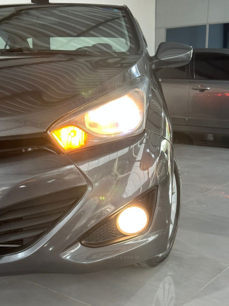 HB20S 1.6 COMFORT PLUS 16V FLEX 4P MANUAL - 2015 - NOVO HAMBURGO