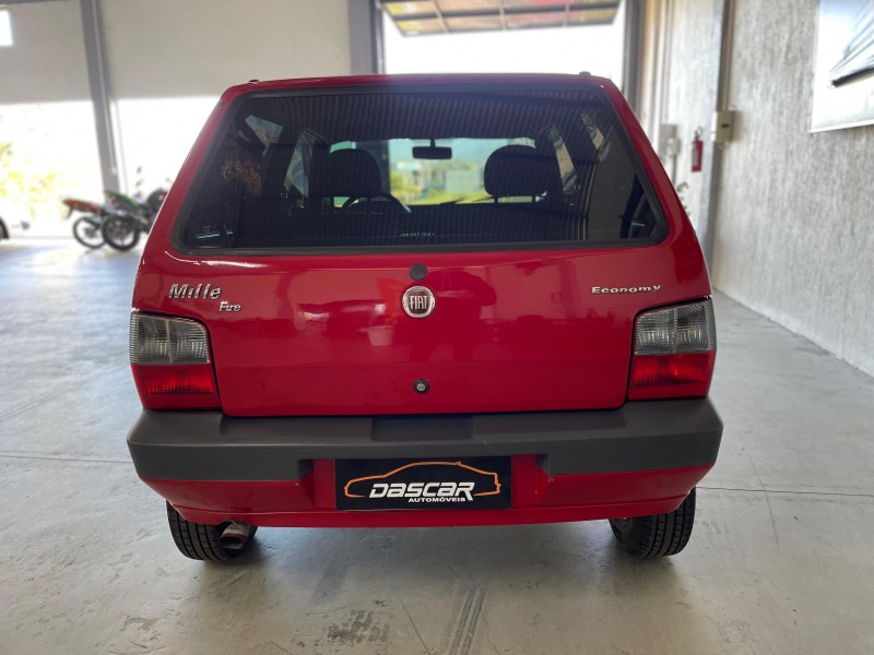 UNO 1.0 MPI MILLE WAY ECONOMY 8V FLEX 4P MANUAL - 2011 - BOM PRINCíPIO