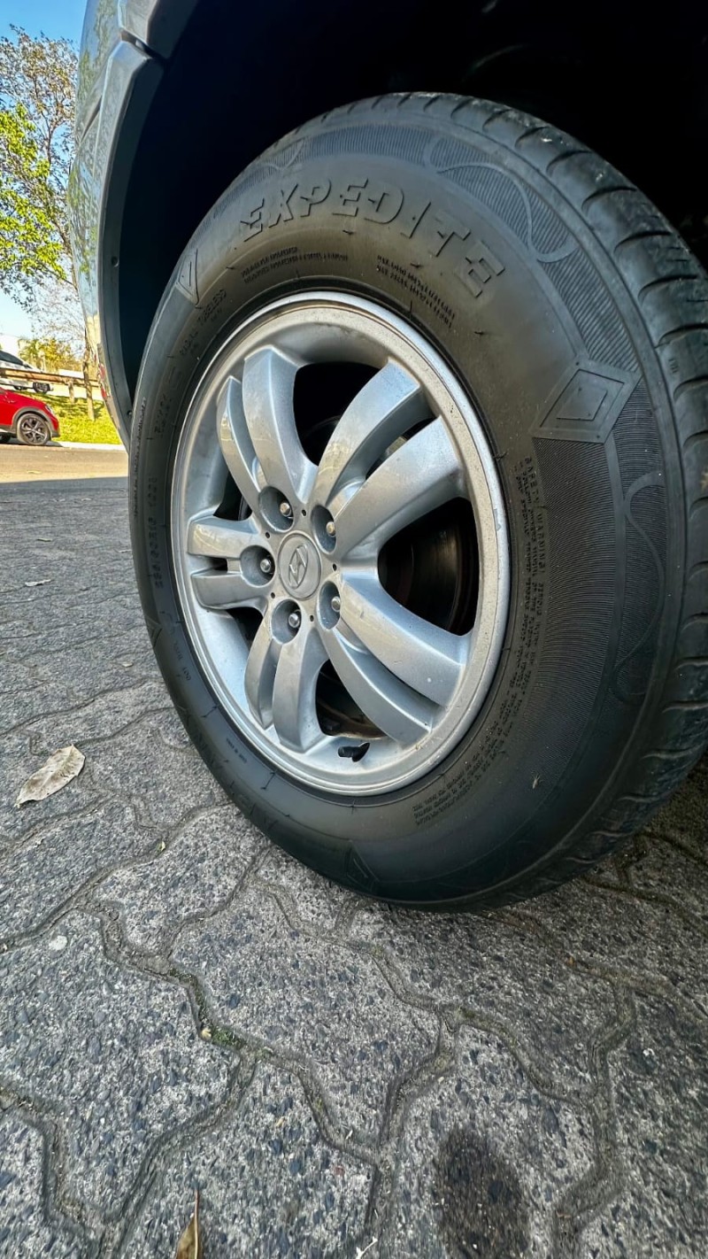 TUCSON 2.0 MPFI GLS 16V 143CV 2WD GASOLINA 4P AUTOMÁTICO - 2006 - ESTâNCIA VELHA