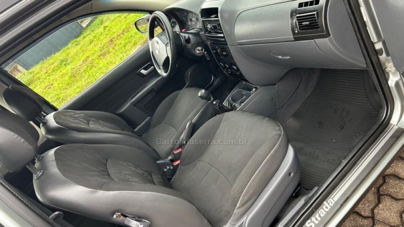 STRADA 1.4 MPI WORKING CD 8V FLEX 2P MANUAL - 2011 - DOIS IRMãOS