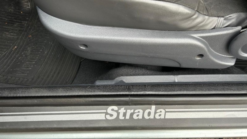 STRADA 1.4 MPI WORKING CD 8V FLEX 2P MANUAL - 2011 - DOIS IRMãOS