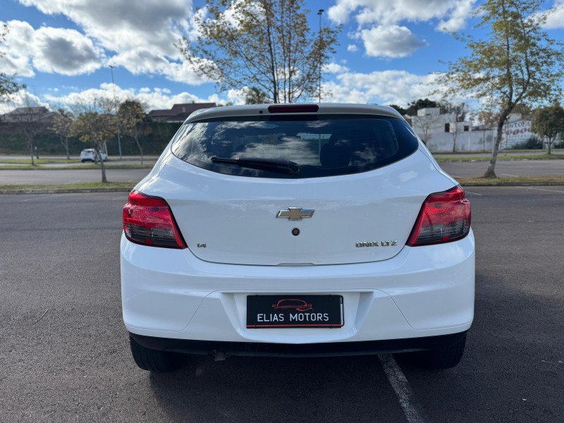 ONIX 1.4 MPFI LTZ 8V FLEX 4P MANUAL - 2015 - BENTO GONçALVES