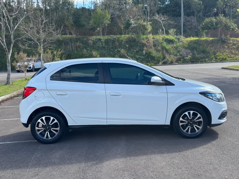 ONIX 1.4 MPFI LTZ 8V FLEX 4P MANUAL - 2015 - BENTO GONçALVES