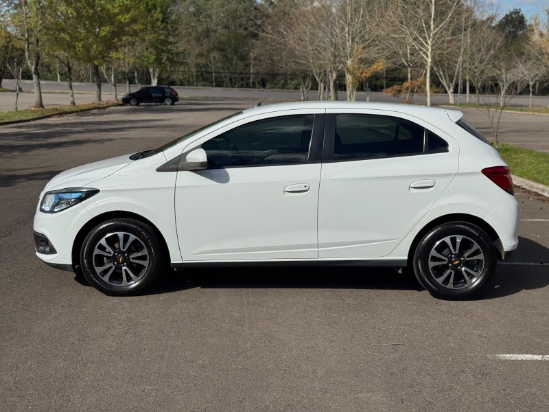 ONIX 1.4 MPFI LTZ 8V FLEX 4P MANUAL - 2015 - BENTO GONçALVES