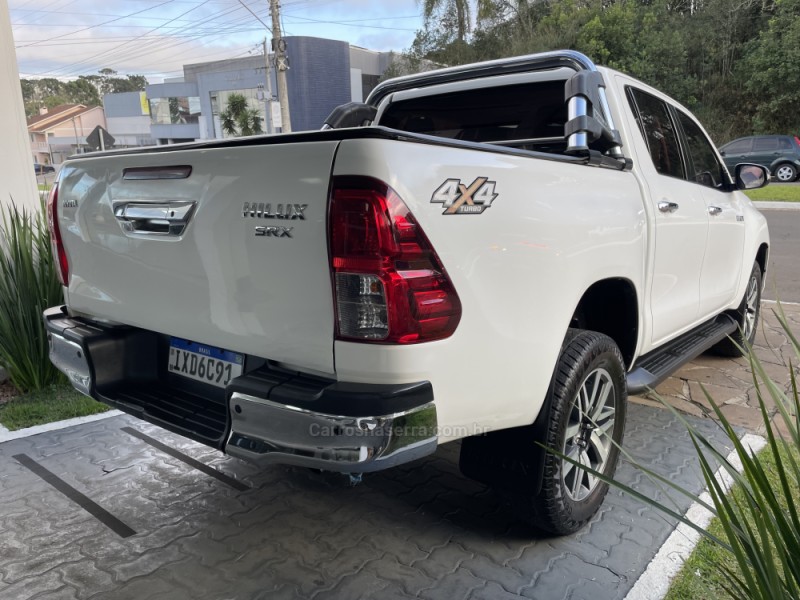 HILUX 2.8 SRX PLUS 4X4 CD TURBO DIESEL 4P AUTOMÁTICO - 2016 - GUAPORé