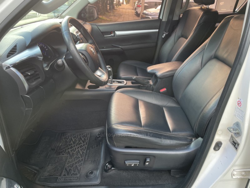 HILUX 2.8 SRX PLUS 4X4 CD TURBO DIESEL 4P AUTOMÁTICO - 2016 - GUAPORé