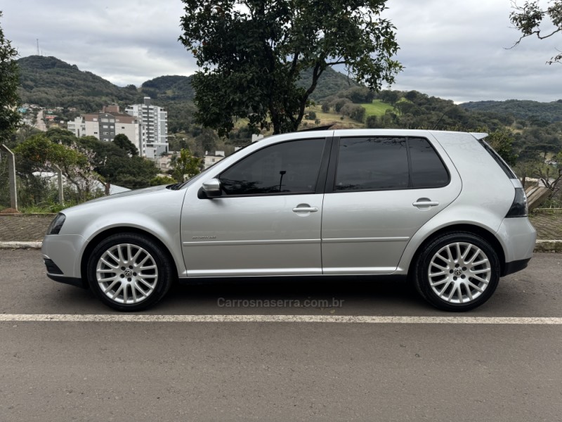 GOLF 1.6 MI SPORTLINE LIMITED EDITION 8V FLEX 4P MANUAL - 2014 - NOVA ARAçá